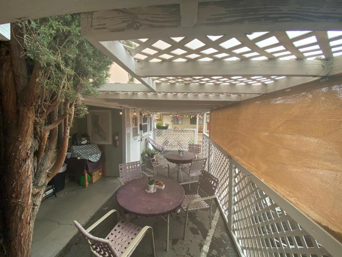 Independence Courthouse Motel Exterior foto